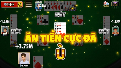 Phỏm hay còn gọi là Tá Lả là một trong những game bài cực kỳ phổ biến tại Việt Nam. Trò chơi không chỉ đơn thuần là kỹ thuật mà còn liên quan đến sự may mắn và tư duy chiến thuật.